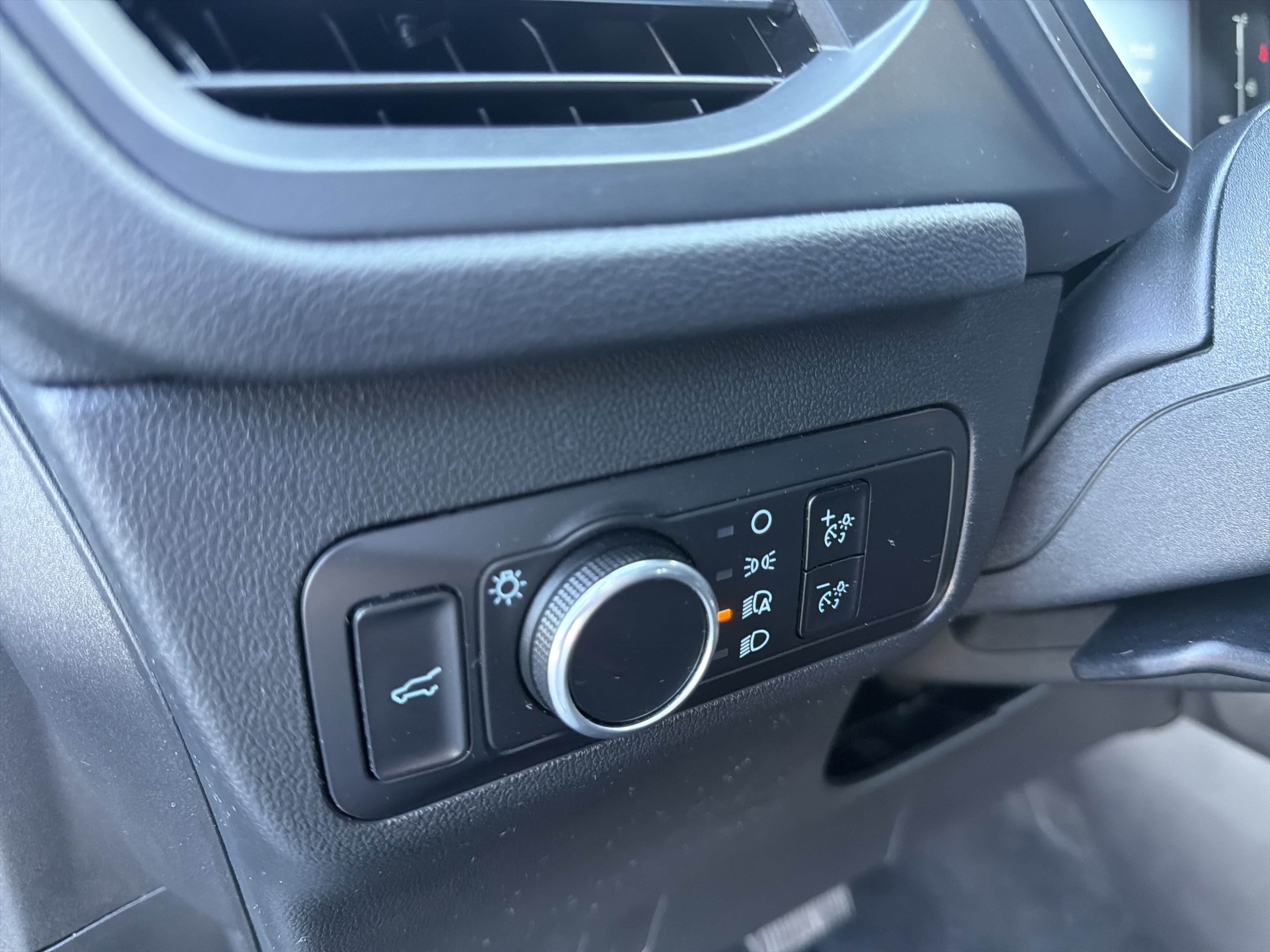 Certified 2023 Ford Escape Active AWD/4WD image 29