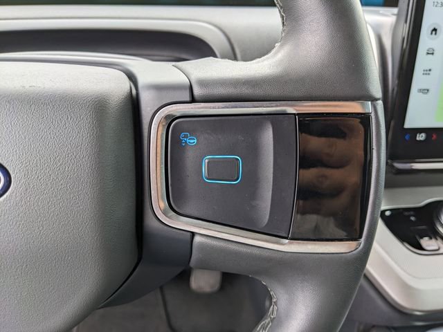 Certified 2025 Ford Expedition Active AWD/4WD image 33