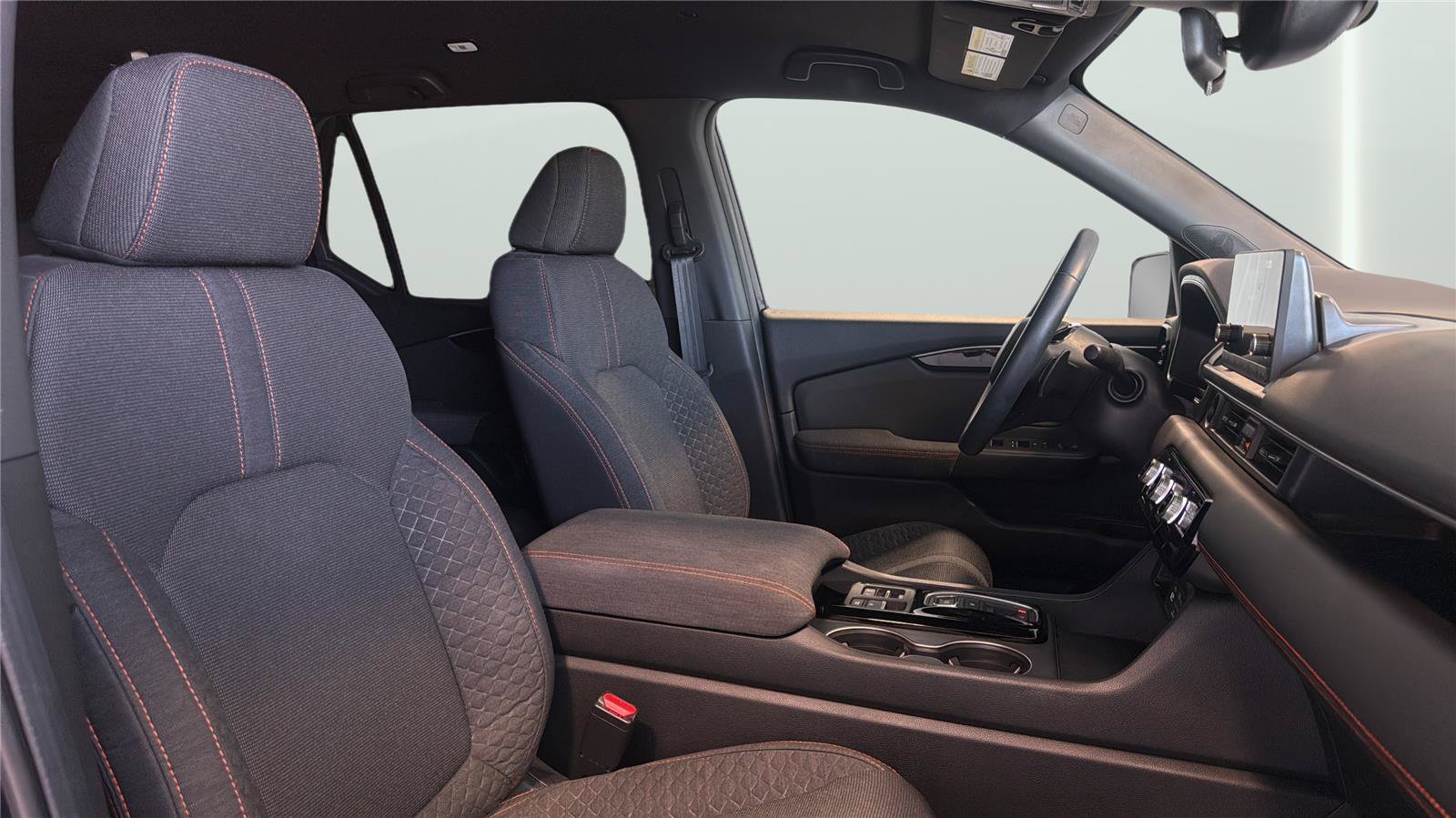 Used 2025 Honda Pilot Sport image 15