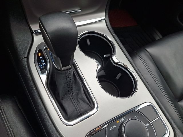 Used 2019 Jeep Grand Cherokee Limited AWD/4WD image 18