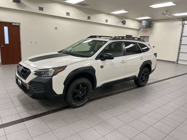 Used 2025 Subaru Outback Wilderness AWD/4WD image 3