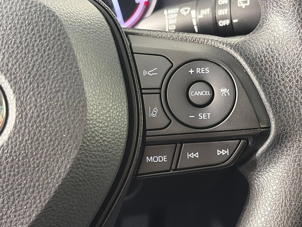 Used 2024 Toyota RAV4 XLE AWD/4WD image 16