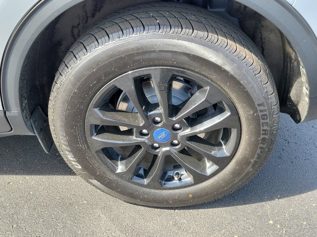 Certified 2022 Ford Escape SE w/ Cold Weather Package AWD/4WD image 5