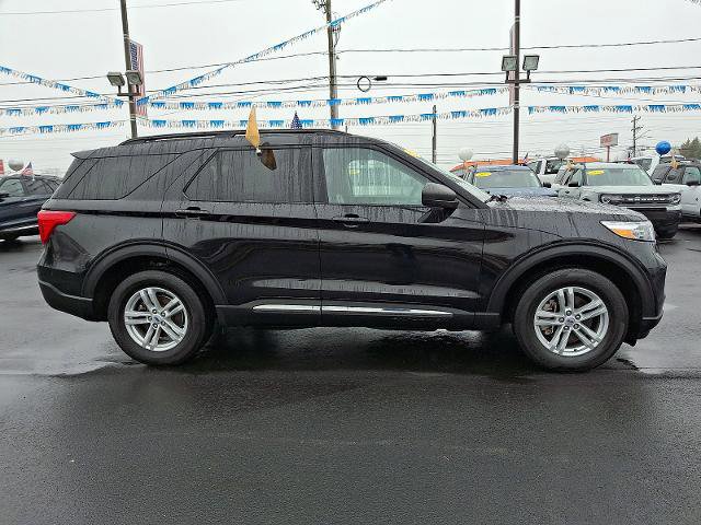 Certified 2023 Ford Explorer XLT w/ Equipment Group 202A image 5