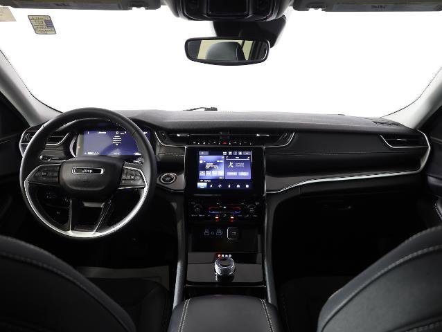 Used 2023 Jeep Grand Cherokee L Laredo image 13