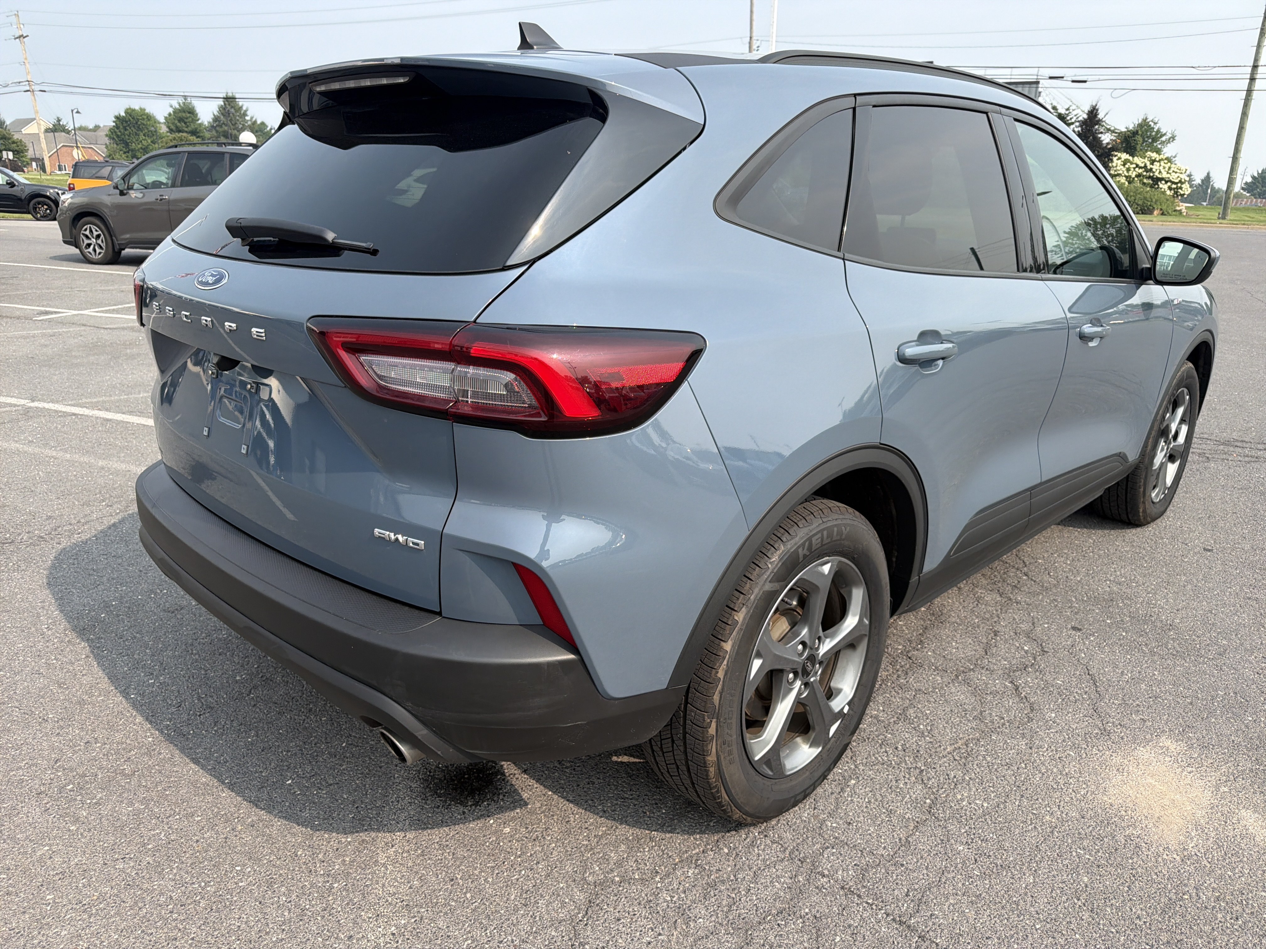 Certified 2025 Ford Escape ST-Line Select AWD/4WD image 4