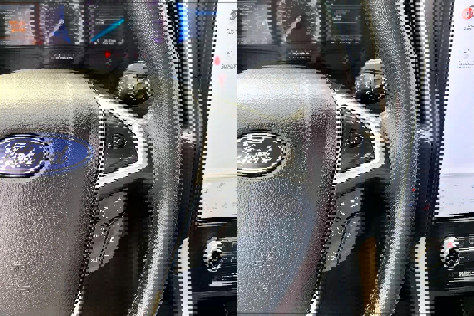 Certified 2024 Ford Edge SEL w/ Convenience Package image 22