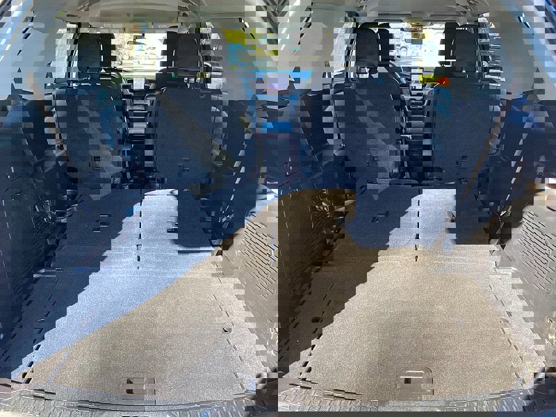 Certified 2022 Ford Explorer XLT w/ Equipment Group 202A image 11