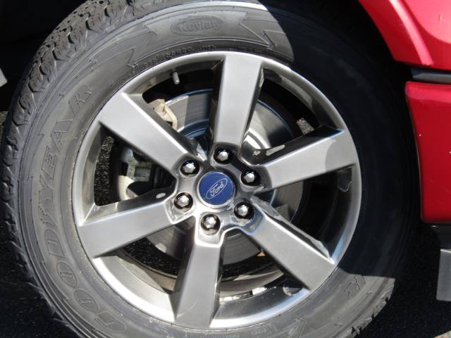 Certified 2017 Ford F150 XLT w/ Equipment Group 302A Luxury AWD/4WD image 5