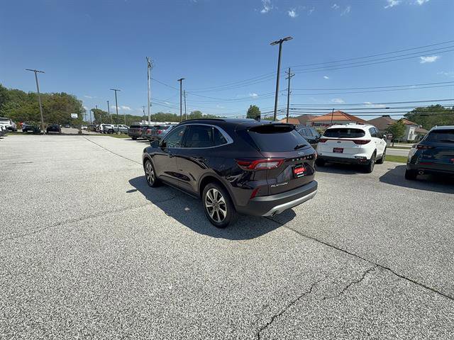 Certified 2023 Ford Escape Platinum w/ Premium Technology Package AWD/4WD image 3