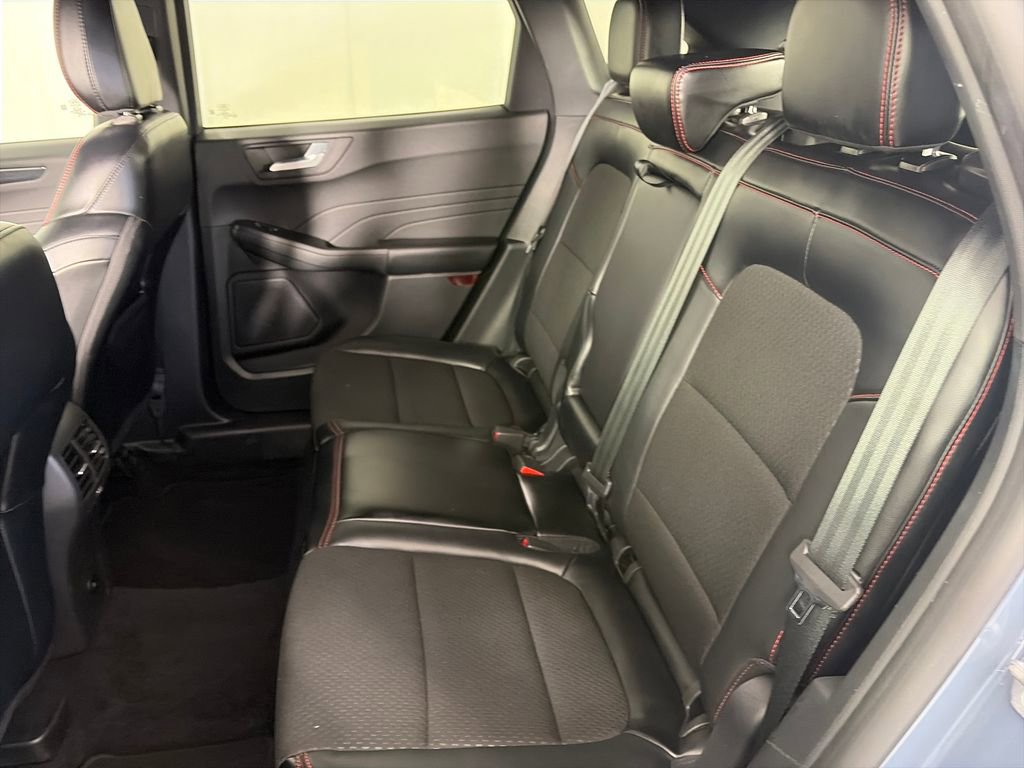 Certified 2025 Ford Escape ST-Line Select AWD/4WD image 13