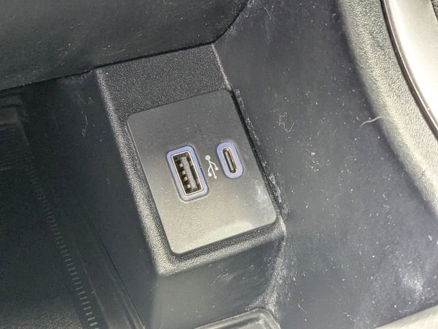 Certified 2021 Ford Edge ST-Line FWD image 21