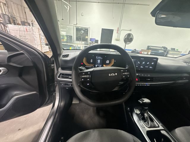 Used 2025 Kia K4 FWD image 15