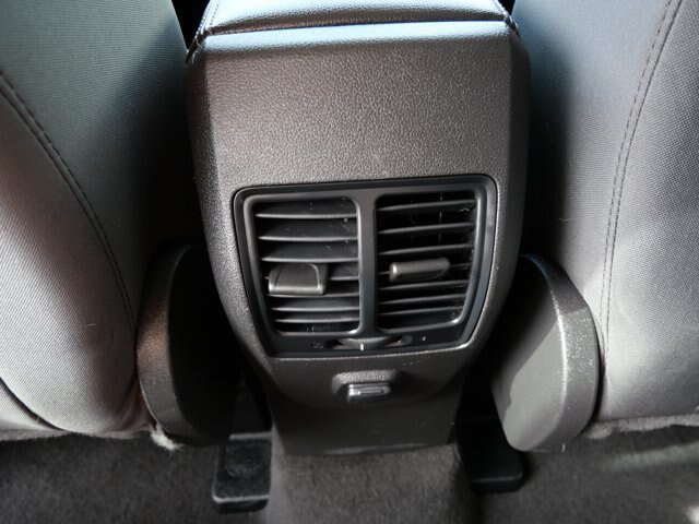 Certified 2018 Ford Escape SE w/ SE Sync 3 Package AWD/4WD image 18