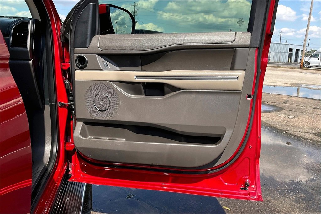 Certified 2021 Ford Expedition Max XLT image 29