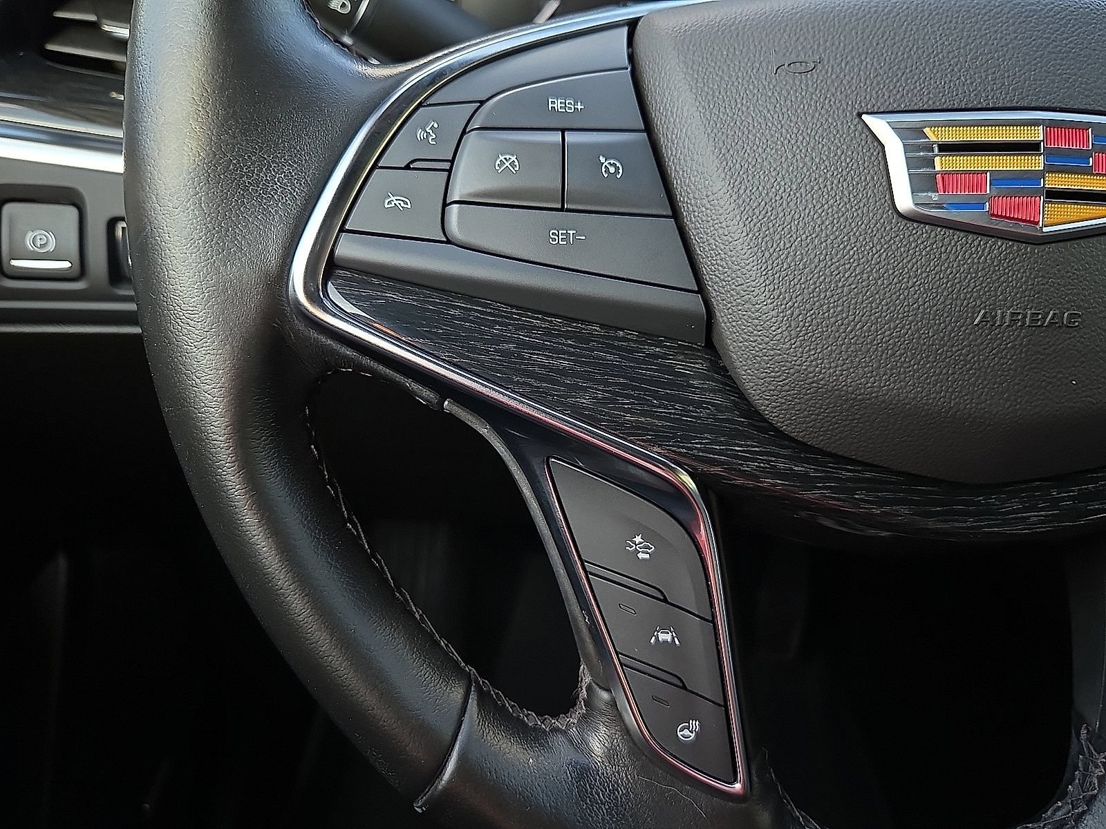 Used 2022 Cadillac XT5 Premium Luxury w/ LPO, Floor Liner Package FWD image 18