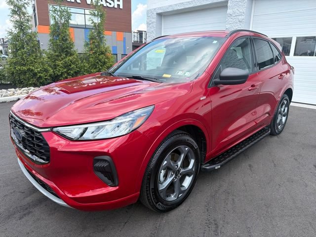 Certified 2024 Ford Escape ST-Line w/ Tech Pack #1 AWD/4WD image 2