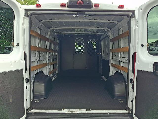 Used 2025 RAM ProMaster 2500 w/ U-Haul Equipment Group FWD image 29