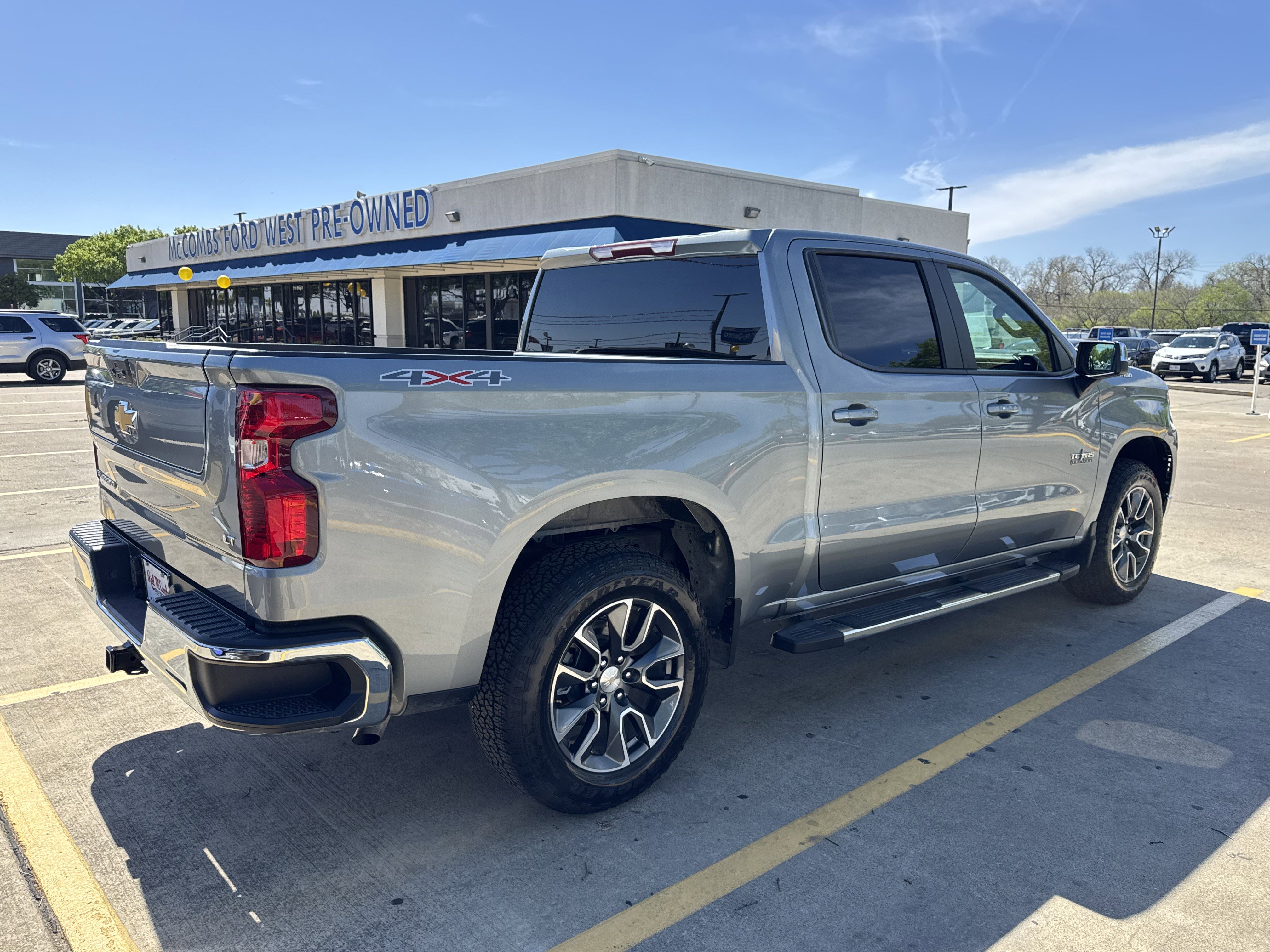 Used 2024 Chevrolet Silverado 1500 LT image 7