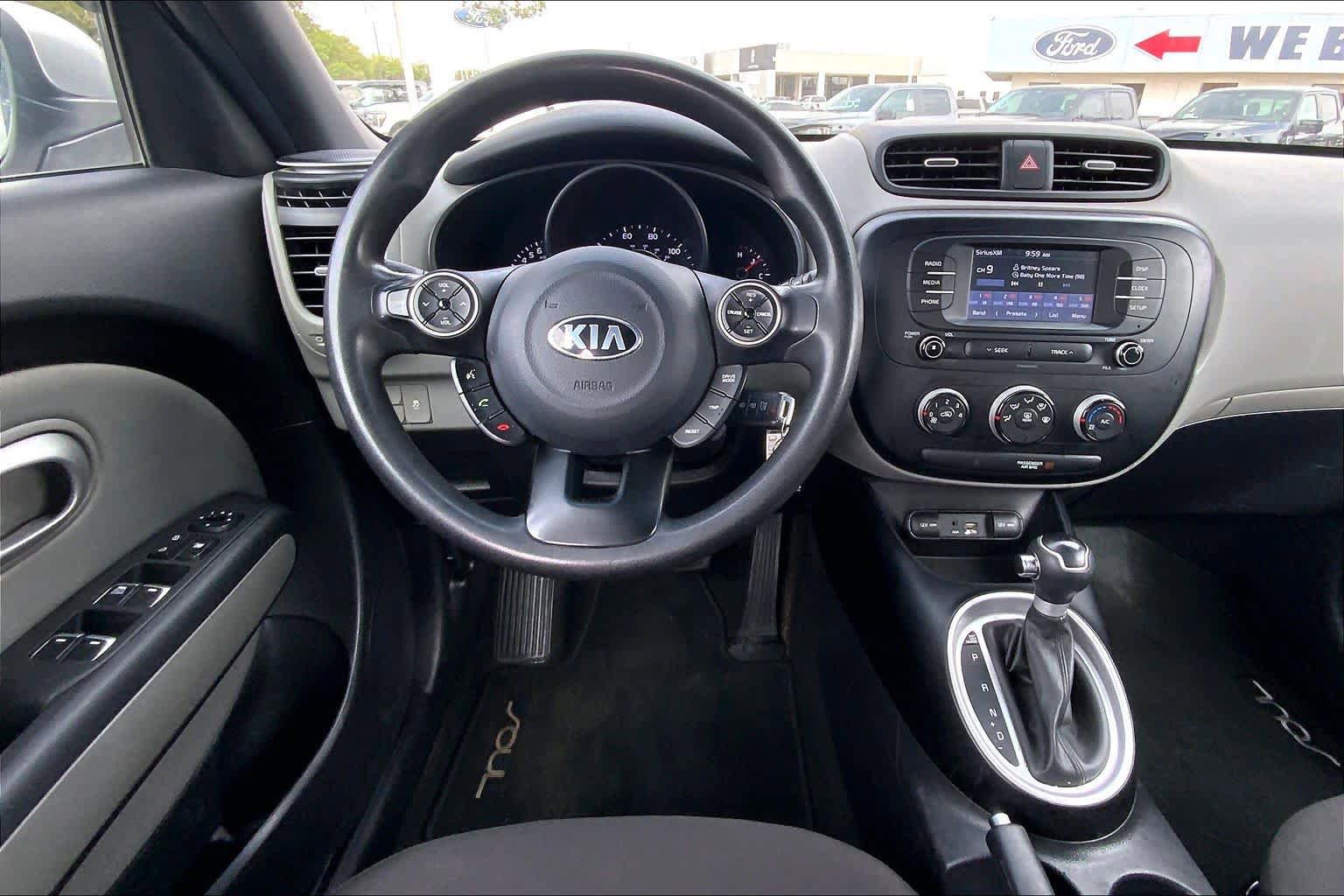 Used 2017 Kia Soul w/ Convenience Package FWD image 6