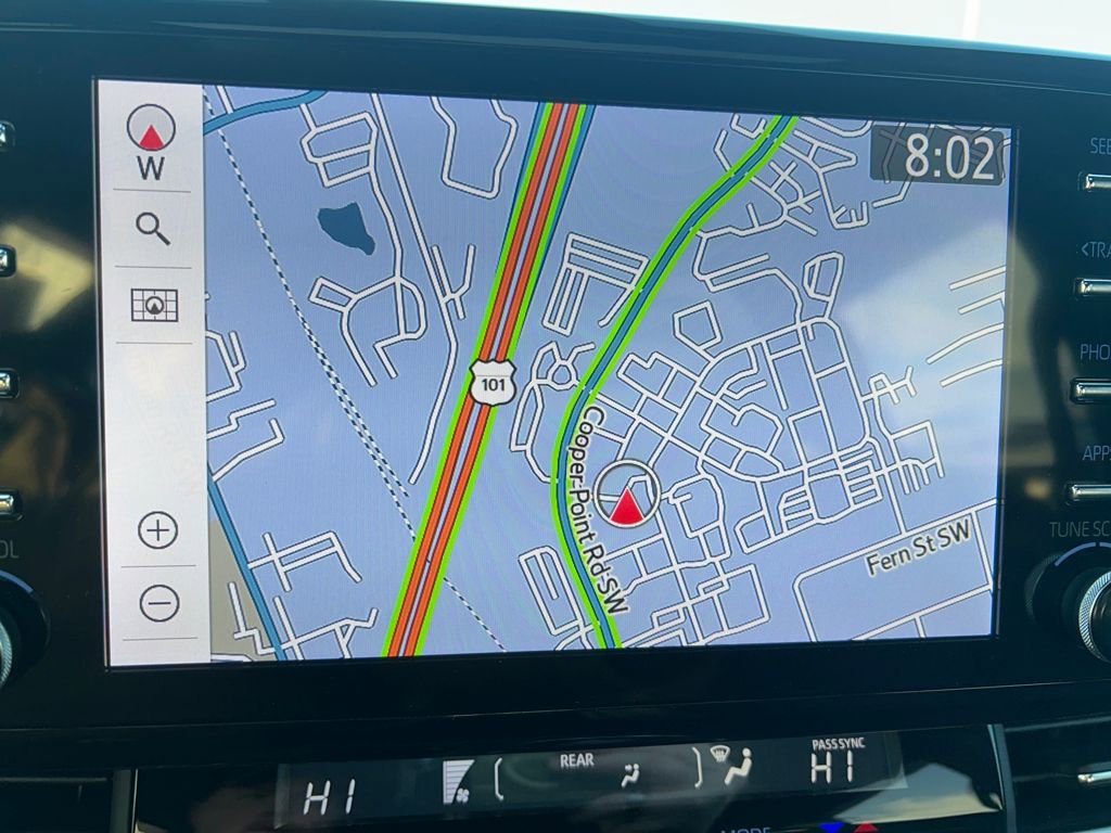 Used 2023 Toyota Sienna XSE image 28