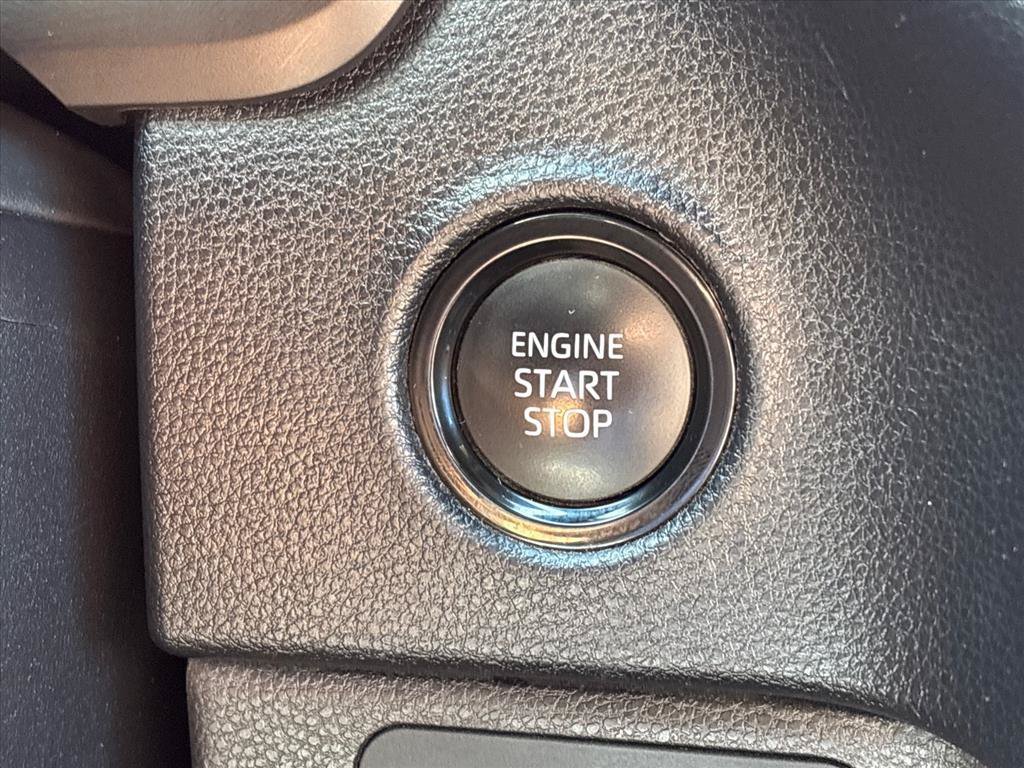 Used 2025 Toyota Tundra SR5 AWD/4WD image 39