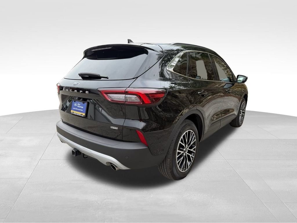 Certified 2024 Ford Escape SE w/ PHEV Premium Package image 5