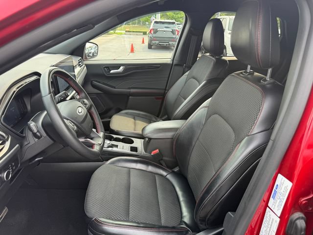 Certified 2024 Ford Escape ST-Line w/ Tech Pack #1 AWD/4WD image 7