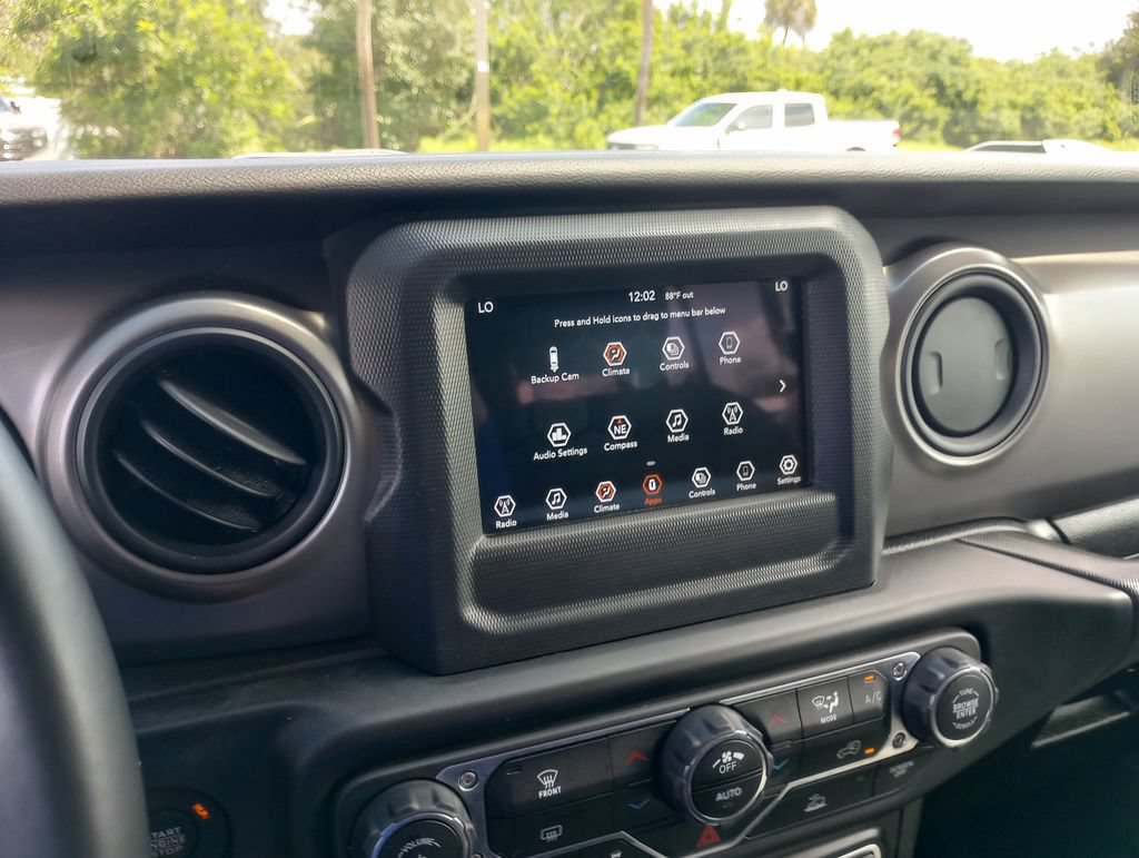 Used 2022 Jeep Wrangler Unlimited Sport AWD/4WD image 27