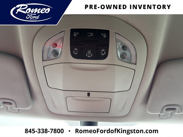 Used 2024 Chrysler Pacifica Touring-L FWD image 17