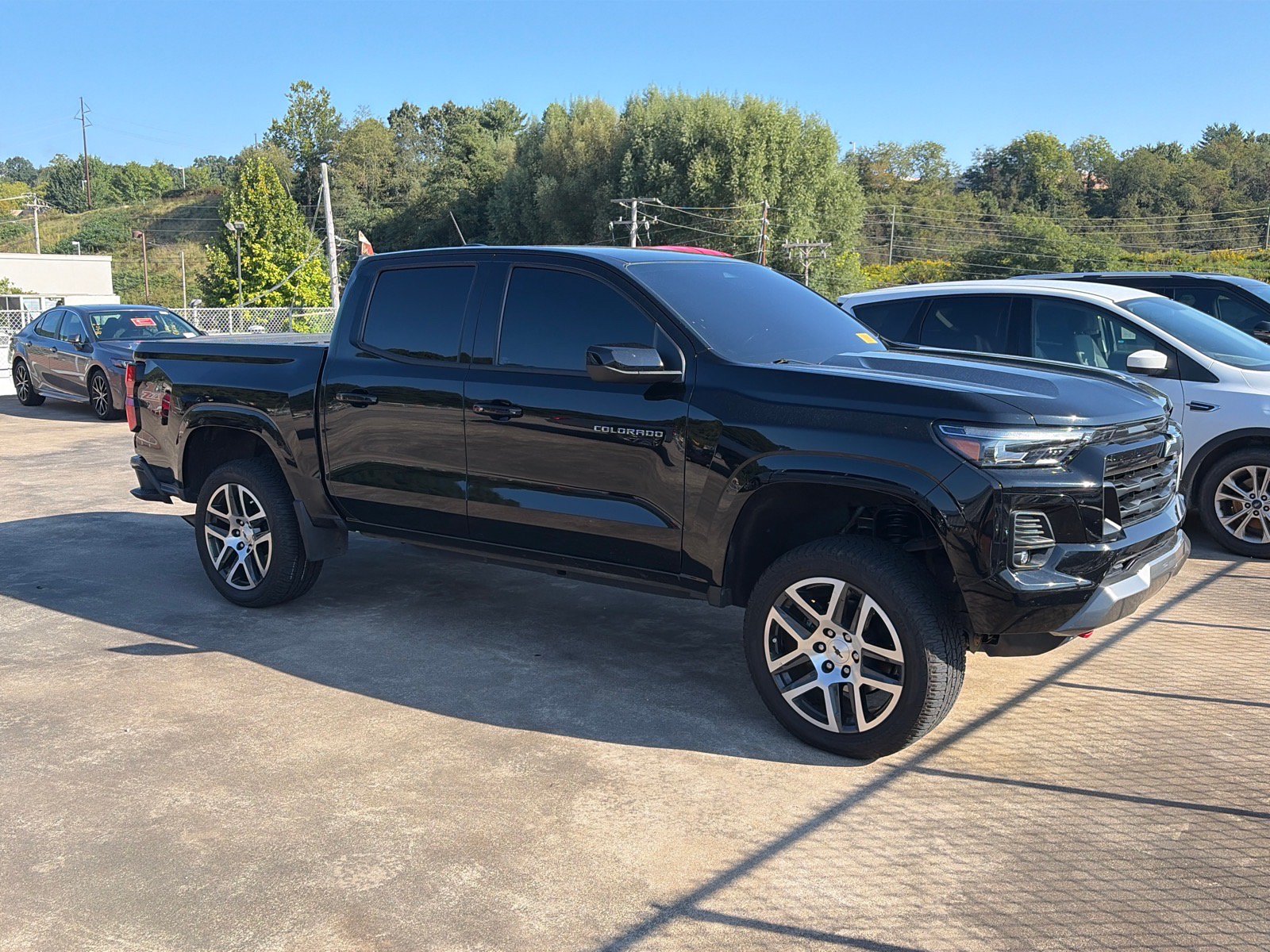 Used 2023 Chevrolet Colorado Z71 w/ Z71 Convenience Package 2
