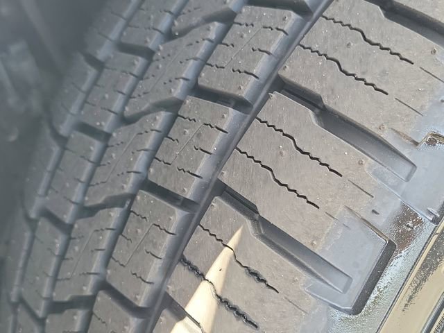 Used 2023 Cadillac Escalade Premium Luxury image 31