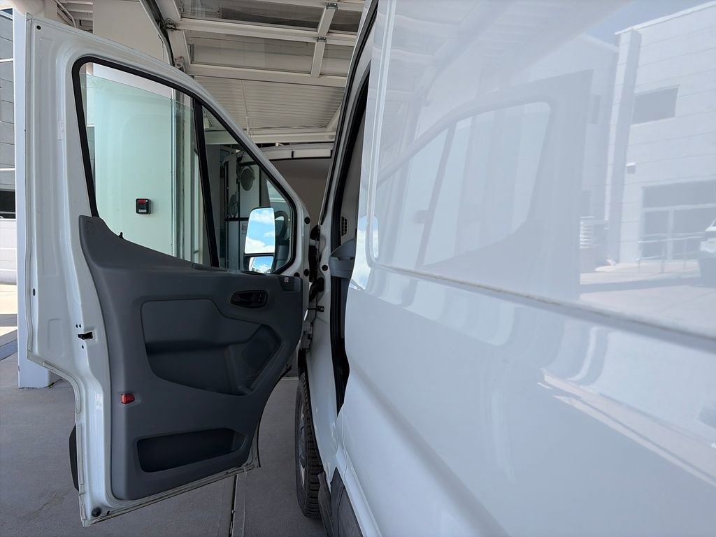 Certified 2019 Ford Transit 250 148 Medium Roof RWD image 9