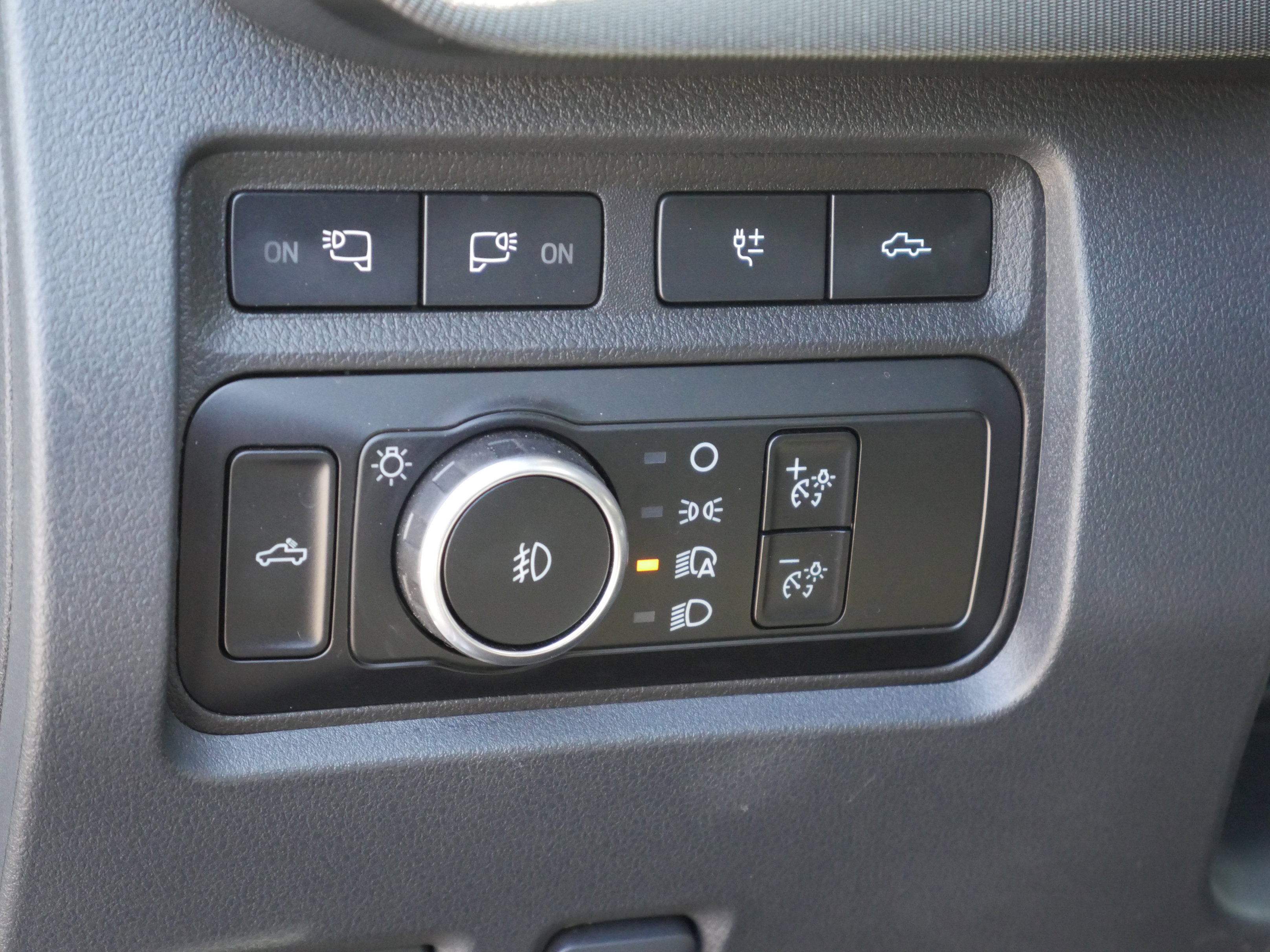 Certified 2023 Ford F350 Platinum AWD/4WD image 6