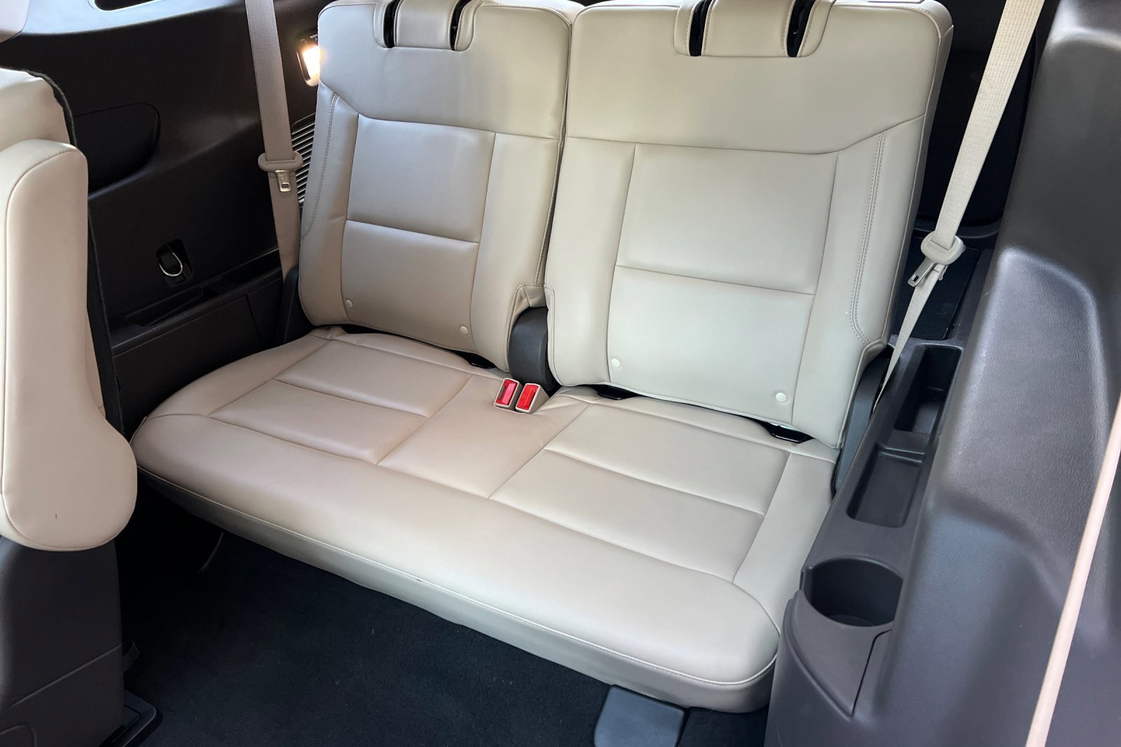 Certified 2022 Ford Explorer Platinum w/ Equipment Group 601A image 19