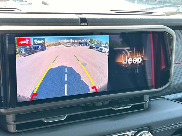Used 2024 Jeep Wrangler Unlimited Rubicon AWD/4WD image 32