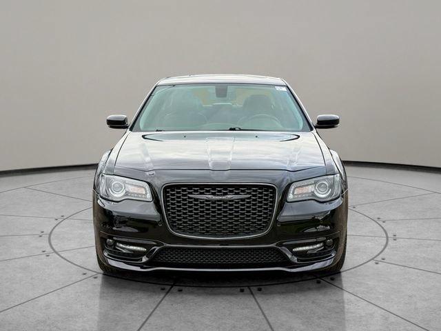 Used 2023 Chrysler 300 Touring L w/ Popular Equipment Group AWD/4WD image 15