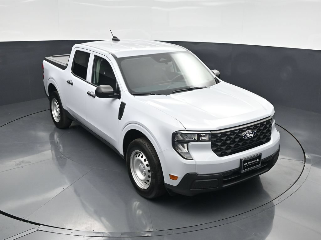 Certified 2025 Ford Maverick XL FWD image 34