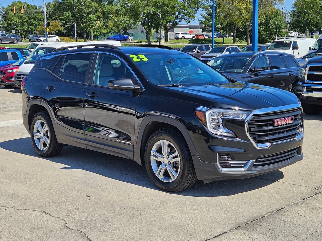 Used 2023 GMC Terrain SLE w/ Driver Convenience Package FWD image 35