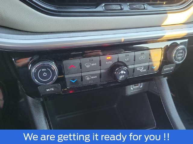 Used 2025 Jeep Compass Limited AWD/4WD image 10