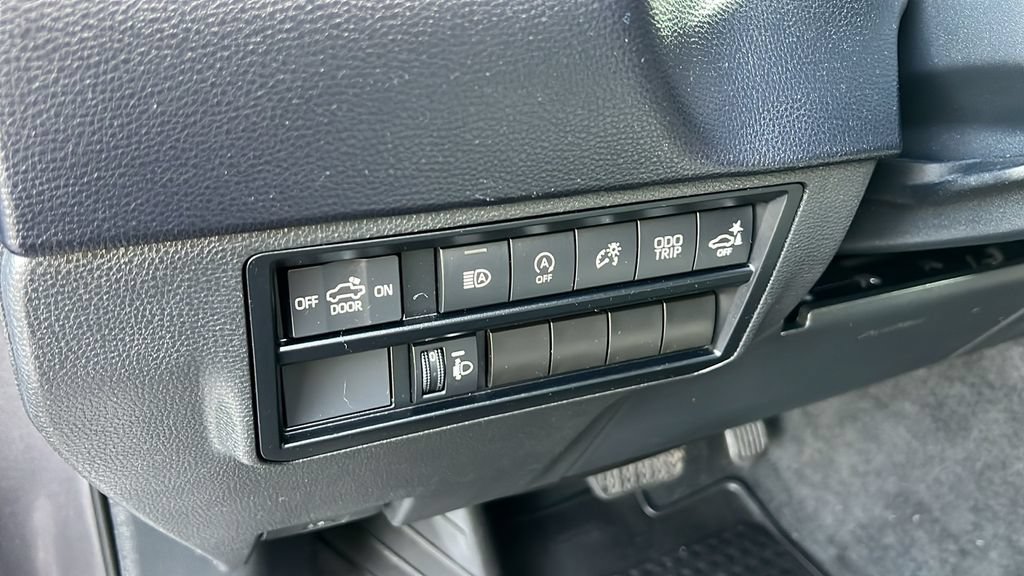 Used 2023 Toyota Tundra SR5 w/ SR5 Convenience Package AWD/4WD image 14