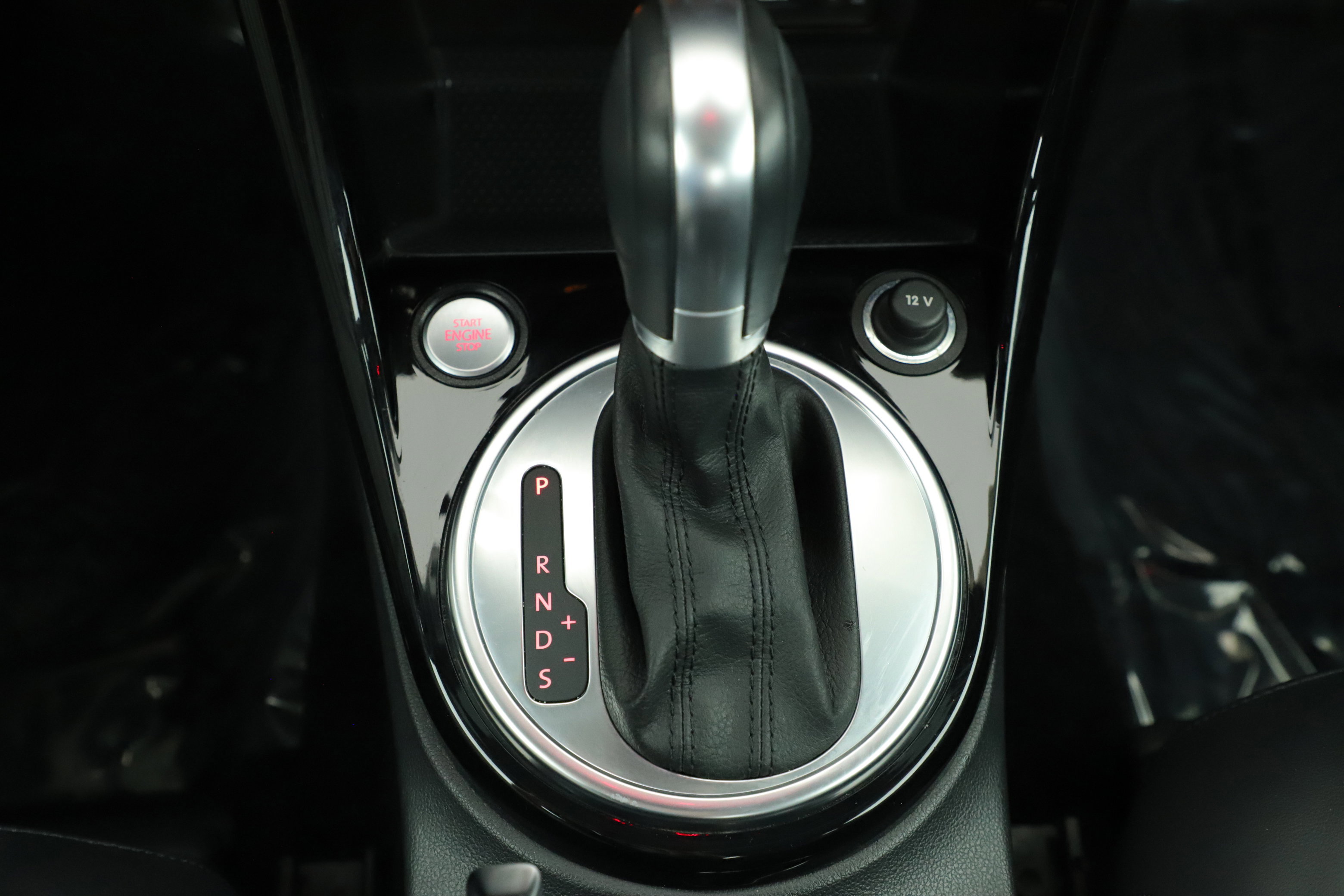 Used 2019 Volkswagen Beetle 2.0T Final Edition SEL image 21