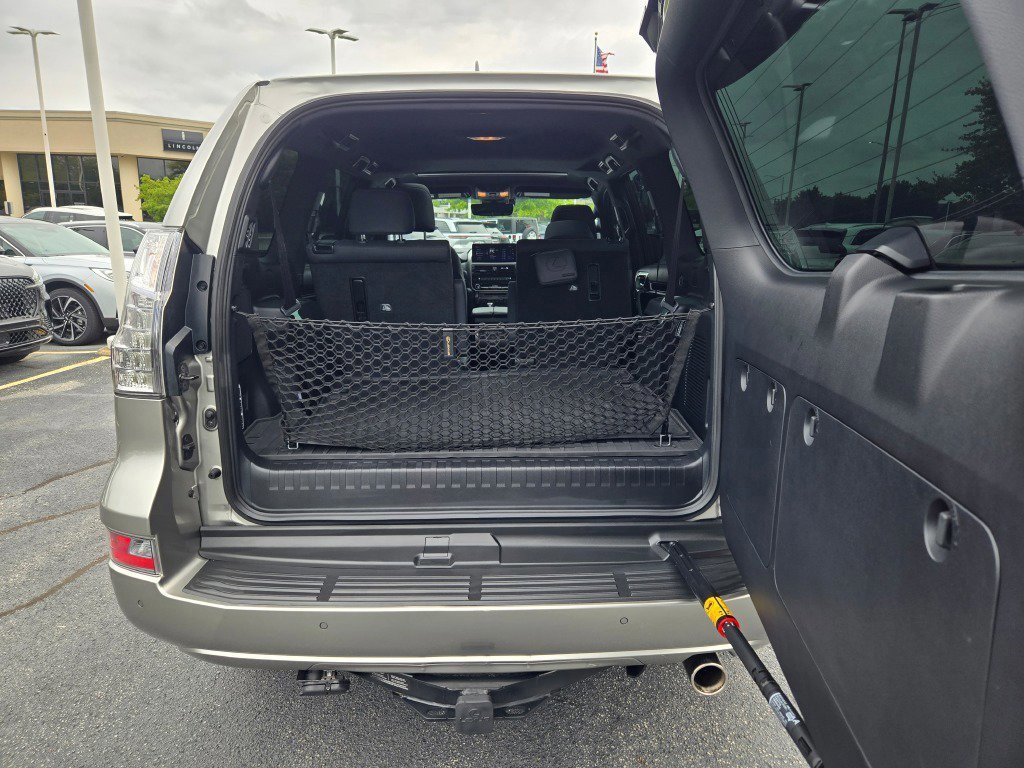 Used 2023 Lexus GX 460 Premium image 17