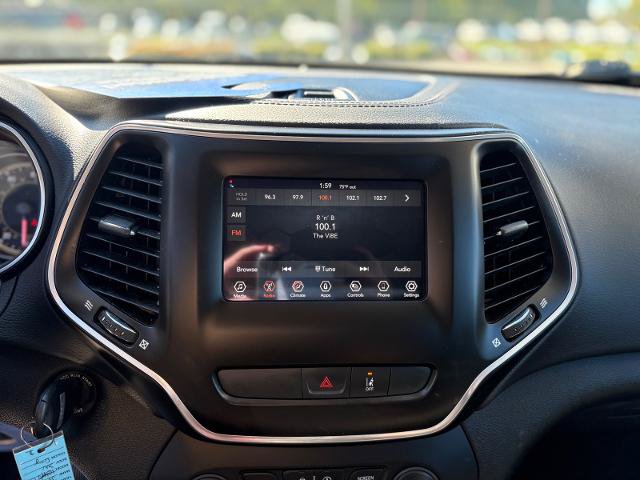 Used 2021 Jeep Cherokee Latitude FWD image 22