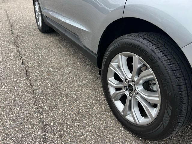 Certified 2024 Ford Edge Titanium AWD/4WD image 26