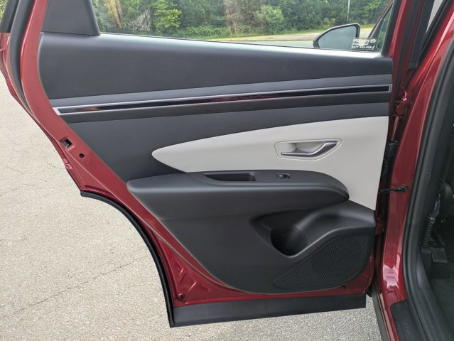 Used 2024 Hyundai Tucson SE image 23