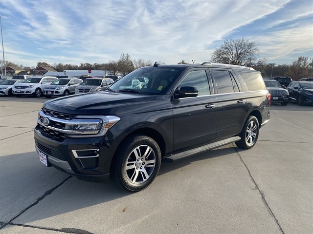 Certified 2024 Ford Expedition Max Limited AWD/4WD image 3