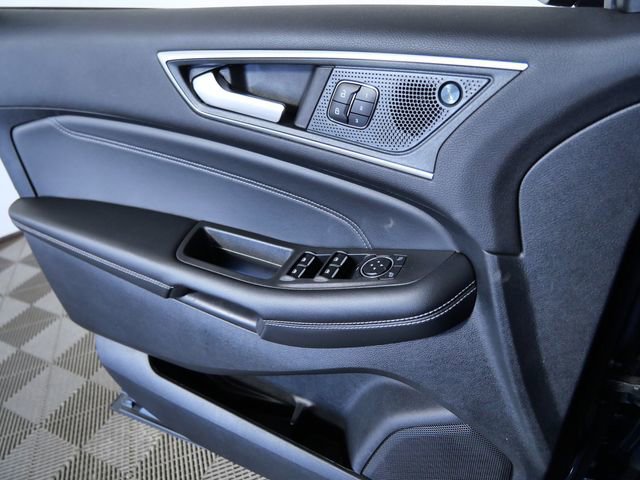 Certified 2024 Ford Edge Titanium w/ Equipment Group 301A image 25