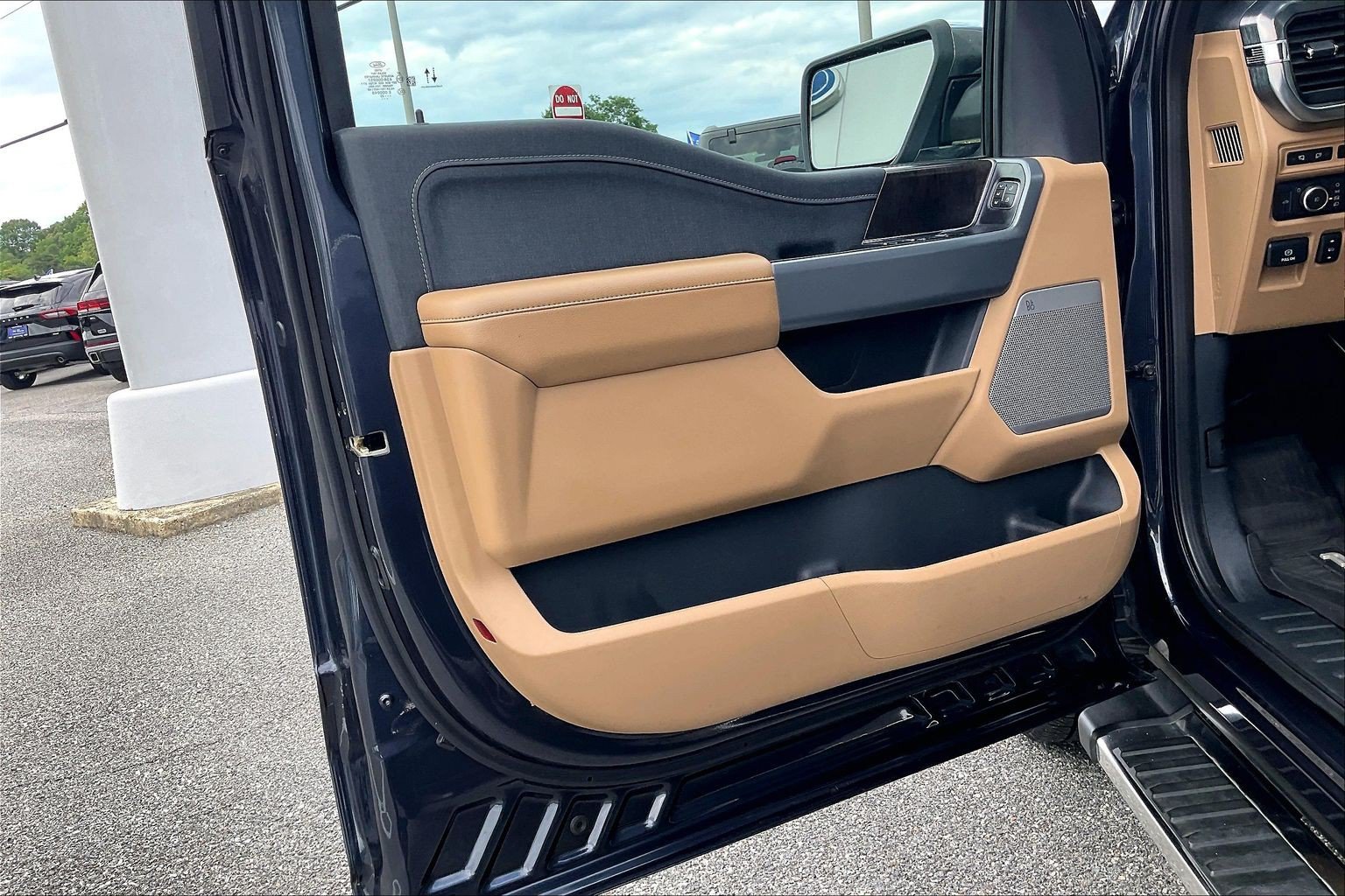 Certified 2022 Ford F150 Lariat AWD/4WD image 21