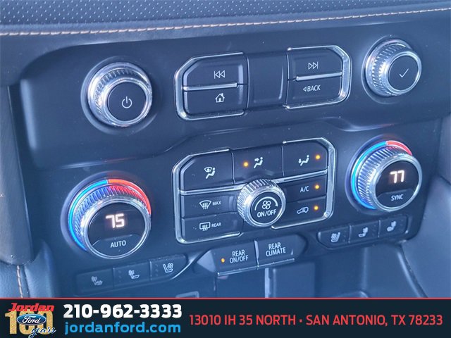 Used 2022 GMC Yukon XL AT4 image 22